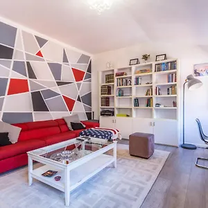  Apartamento De' Fusari, By Short Holidays